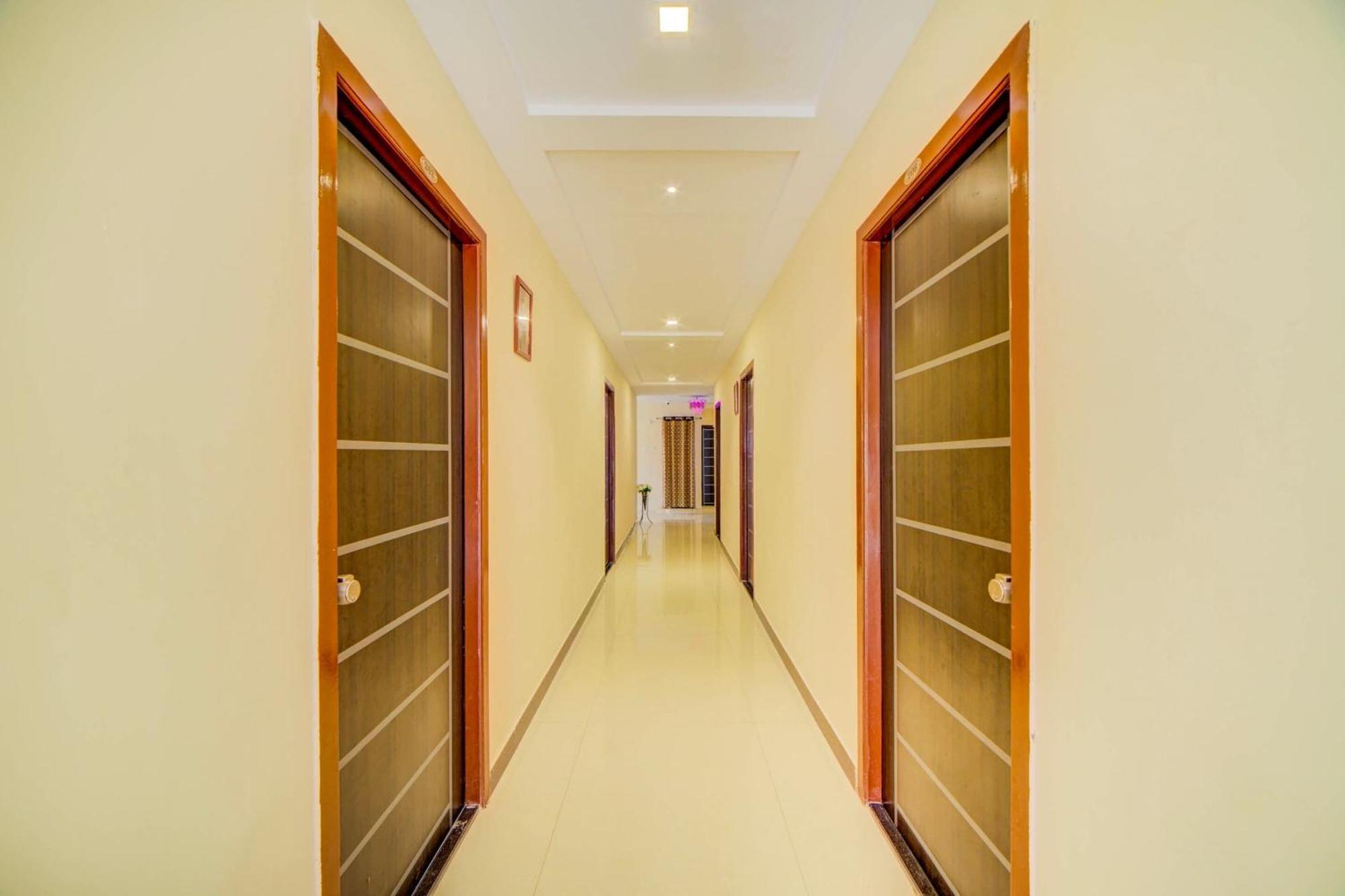 Super Hotel O White Ridge Sururnagar Exteriér fotografie